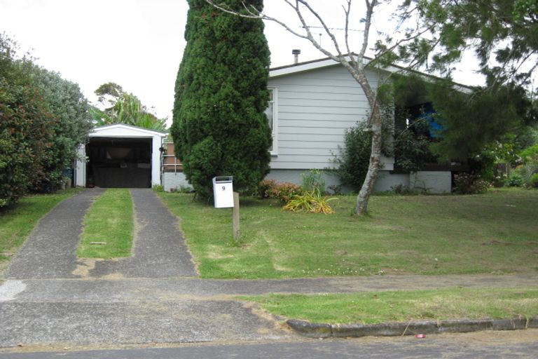 Photo of property in 9 Henry Curd Terrace, Pukekohe, 2120