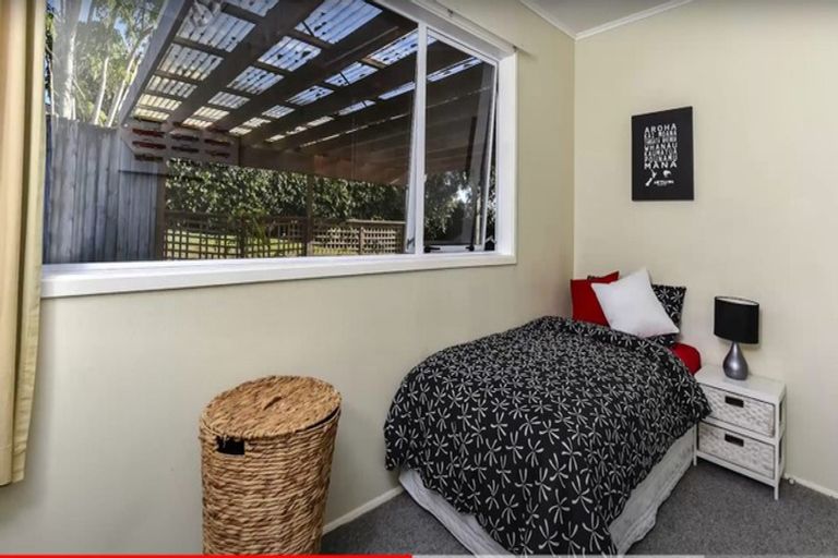 Photo of property in 2/117 Rangatira Road, Beach Haven, Auckland, 0626