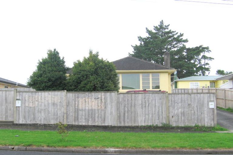 Photo of property in 30 Kamara Road, Glen Eden, Auckland, 0602