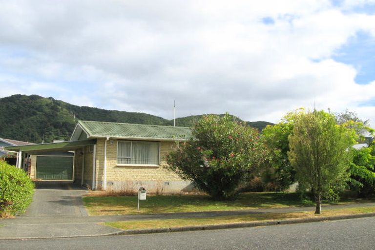 Photo of property in 45 Pasadena Crescent, Totara Park, Upper Hutt, 5018