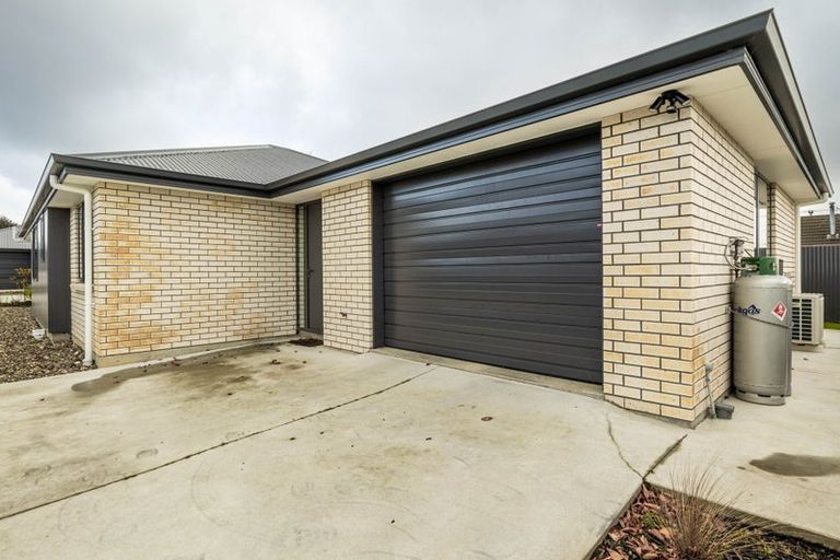 Photo of property in 79 Severn Street, Clifton, Invercargill, 9812