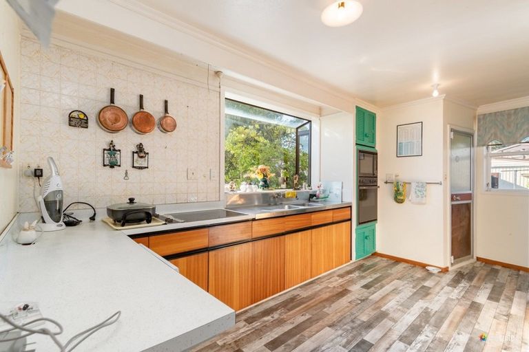 Photo of property in 6 Ash Grove, Ranui, Porirua, 5024