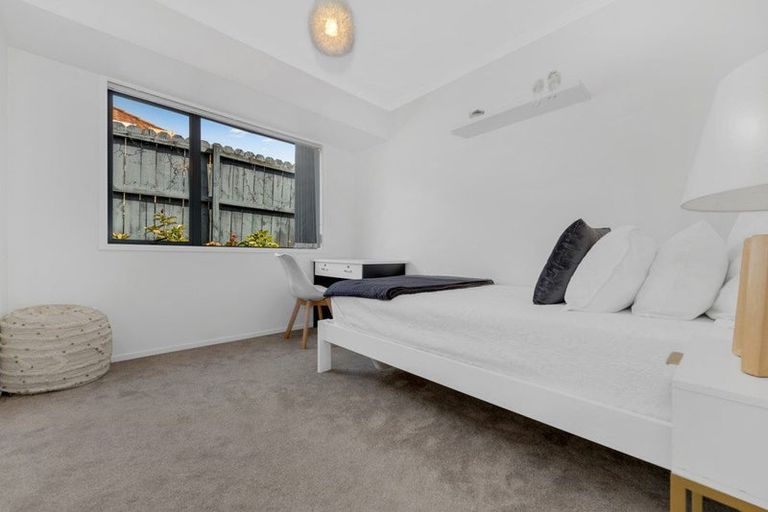 Photo of property in 4 Bokeen Lane, Flat Bush, Auckland, 2019