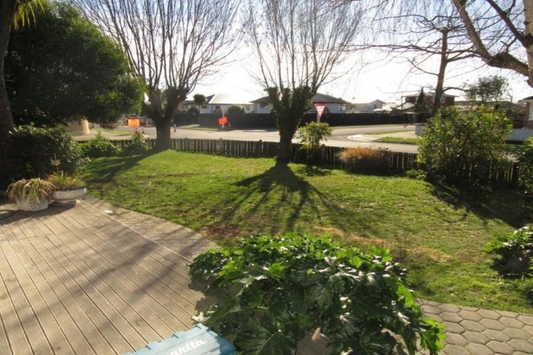 Photo of property in 58 Niven Street, Avondale, Christchurch, 8061