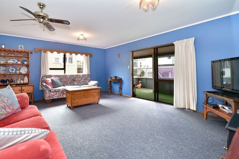 Photo of property in 1/928 Whangaparaoa Road, Manly, Whangaparaoa, 0930