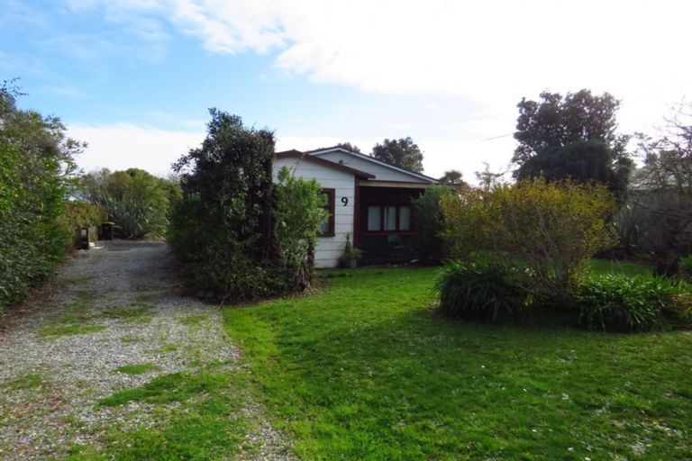 Photo of property in 9 Main Road, Hector, 7822