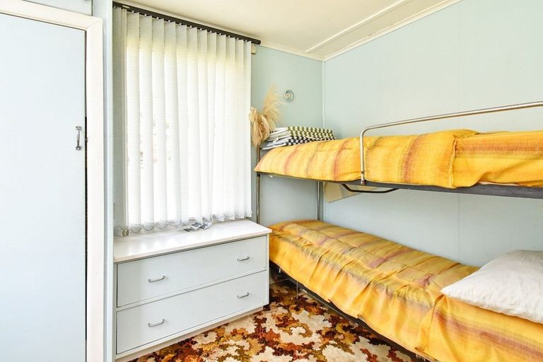 Photo of property in 72 Howard Road, Orere Point, 2585