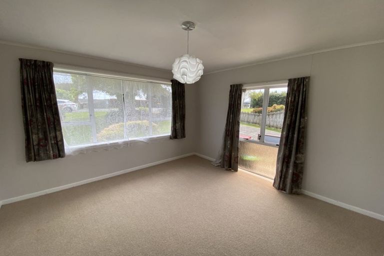 Photo of property in 81 Litten Road, Cockle Bay, Auckland, 2014