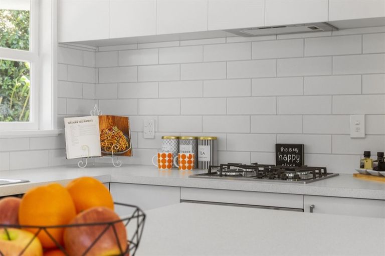 Photo of property in 181 Otumoetai Road, Brookfield, Tauranga, 3110