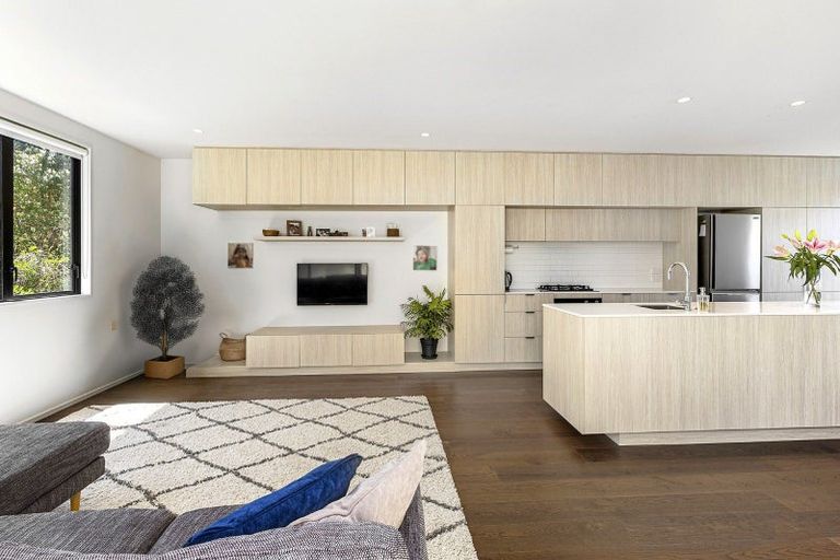 Photo of property in 3 Mary Dobson Way, Island Bay, Wellington, 6023