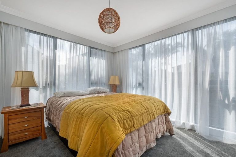 Photo of property in 130a Oceanview Road, Mount Maunganui, 3116