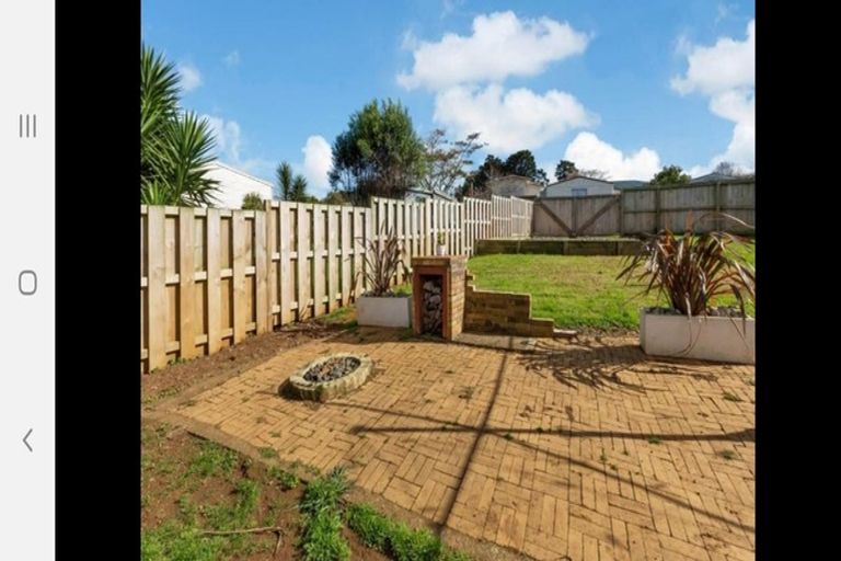 Photo of property in 16 Ogle Crescent, Te Kamo, Whangarei, 0112