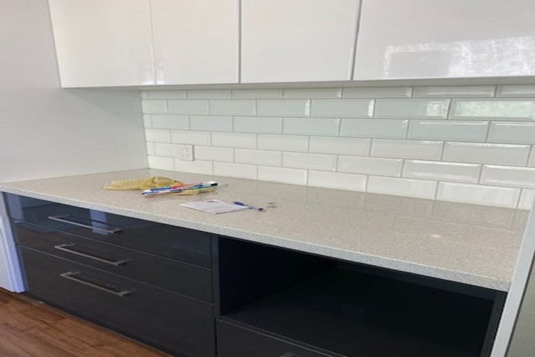 Photo of property in 3 Lomond Street, Newlands, Wellington, 6037