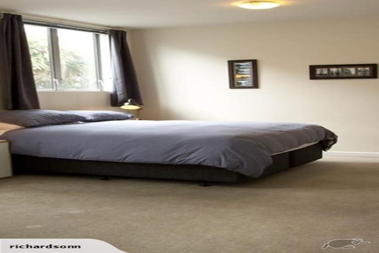 Photo of property in 4/25 Home Street, Mount Victoria, Wellington, 6011