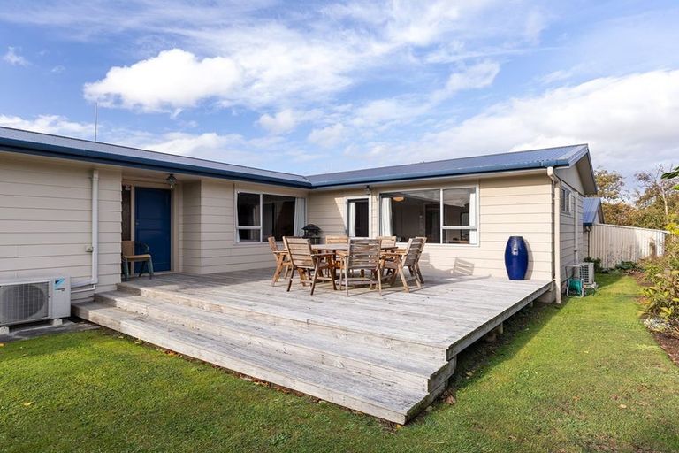 Photo of property in 10 Avon Street, Rongotea, 4476