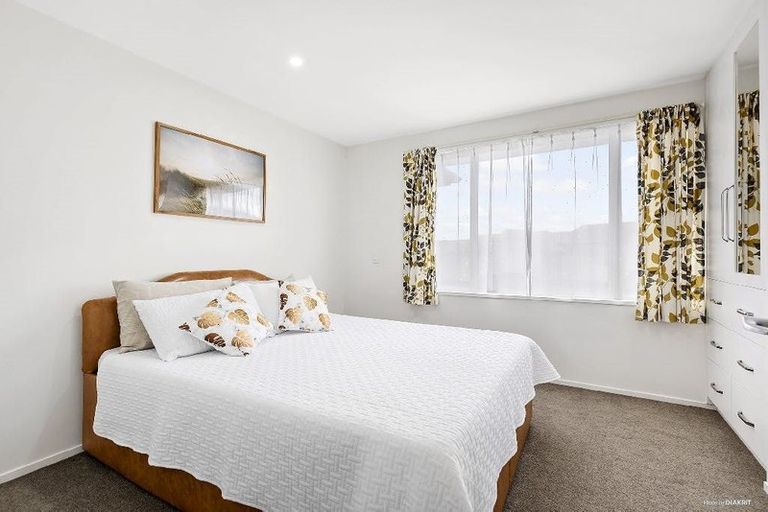 Photo of property in 5/1 Opito Way, East Tamaki, Auckland, 2013