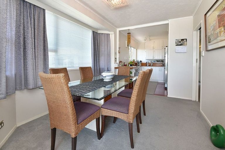 Photo of property in 18 Gledstane Road, Stanmore Bay, Whangaparaoa, 0932