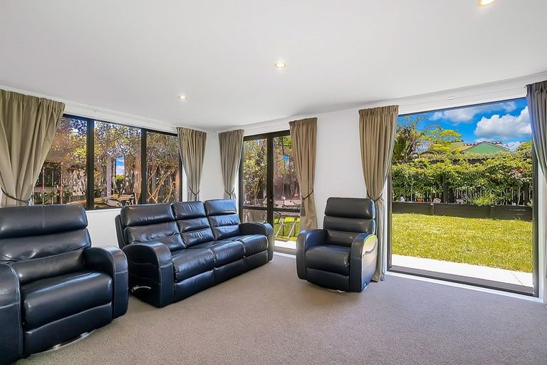 Photo of property in 6a Tui Street, Point Chevalier, Auckland, 1022