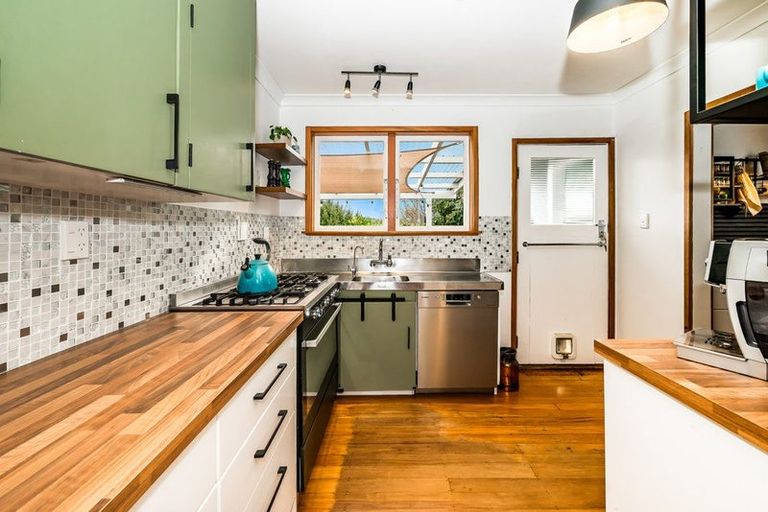 Photo of property in 30 Parakai Street, Paraparaumu, 5032