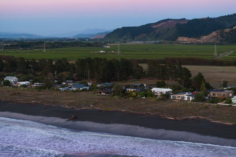 Photo of property in 114 Rarangi Beach Road, Rarangi, Blenheim, 7273