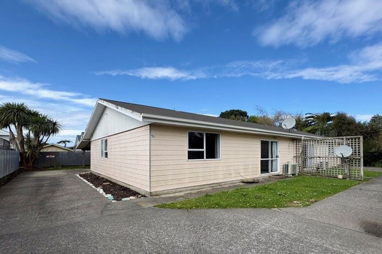 Photo of property in 29-31a Peel Street, Westport, 7825