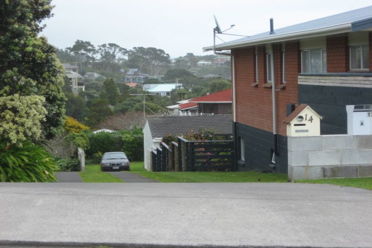 Photo of property in 14 Pitcairn Street, Oakura, 4314