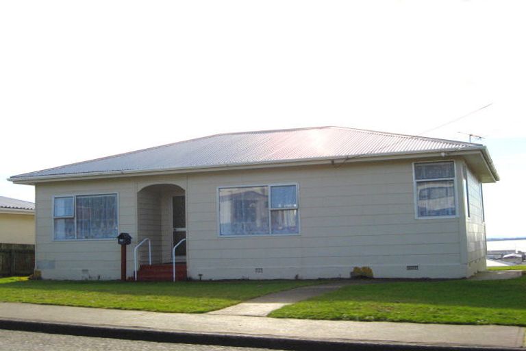 Photo of property in 239 Foyle Street, Bluff, 9814