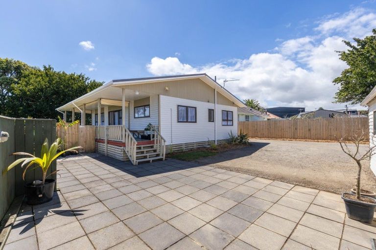 Photo of property in 5 Ihaia Street, Waitara, 4320