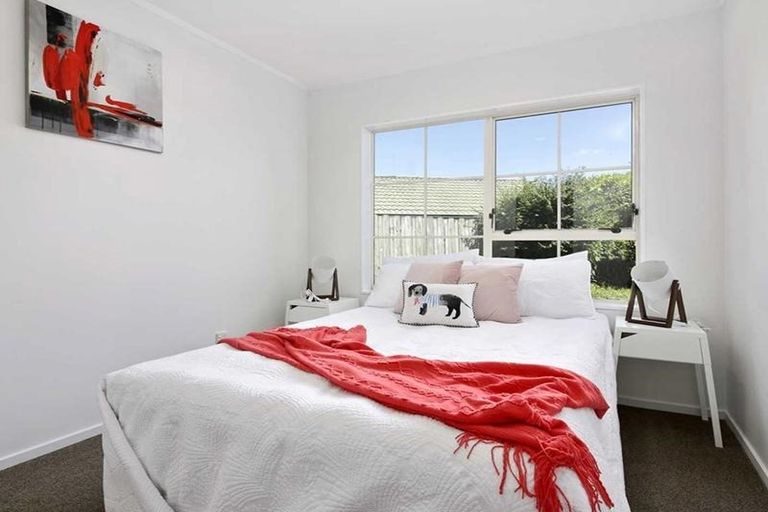 Photo of property in 2 Sheriff Place, Randwick Park, Auckland, 2105