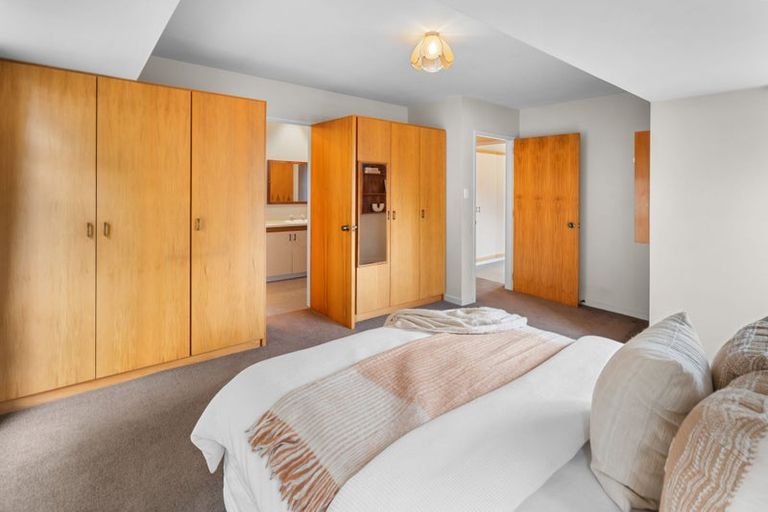 Photo of property in 2/9 Ludecke Place, Sockburn, Christchurch, 8042