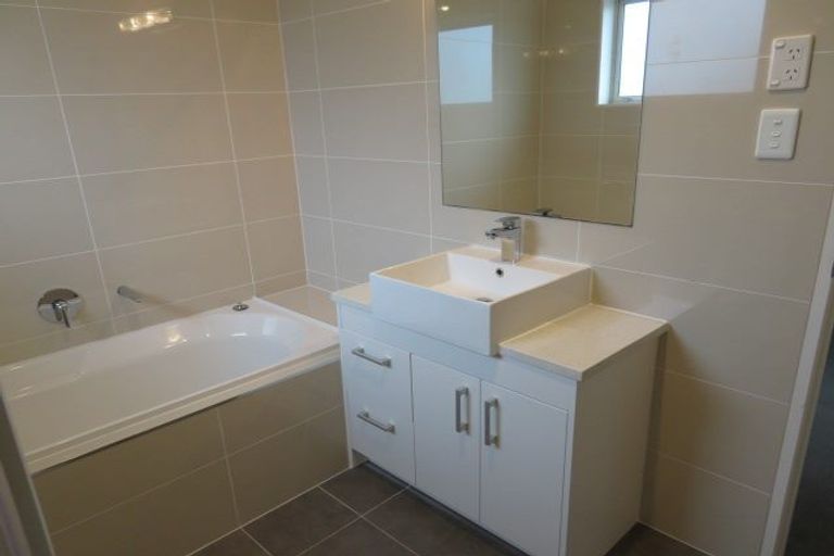 Photo of property in 70 Pencaitland Drive, Flat Bush, Auckland, 2019