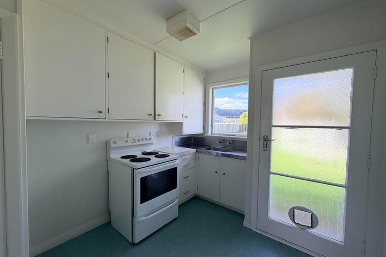 Photo of property in 138 Reynolds Street, Taita, Lower Hutt, 5011