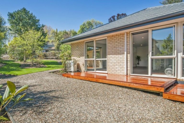 Photo of property in 35a Shalamar Drive, Cashmere, Christchurch, 8022