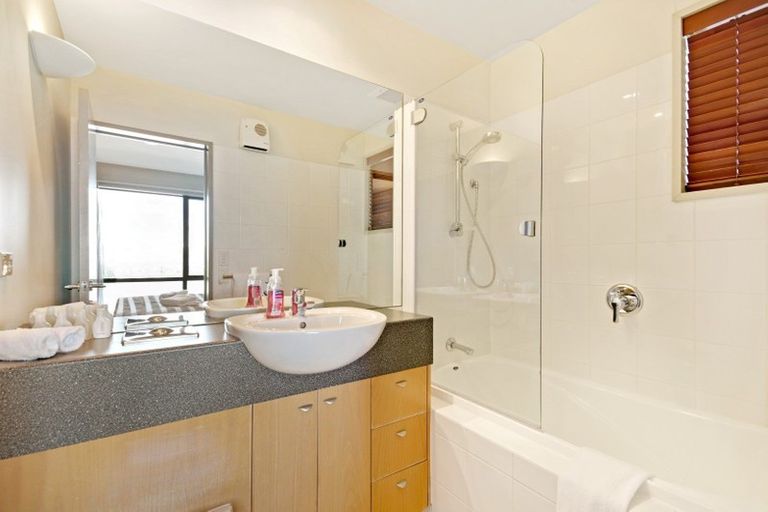 Photo of property in 21/7 Earnslaw Terrace, Queenstown, 9300