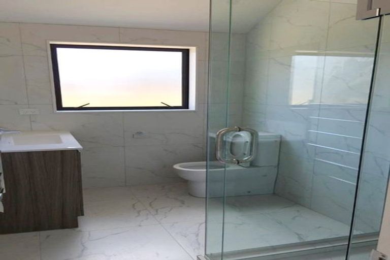 Photo of property in 4 Twin Parks Rise, Papakura, 2110