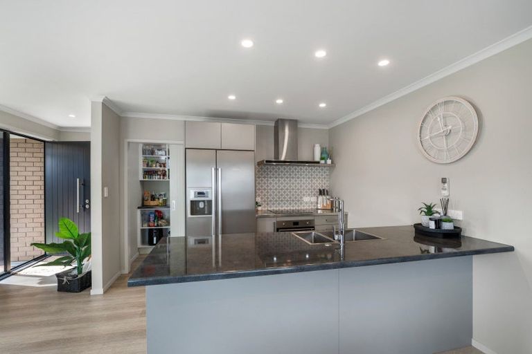 Photo of property in 14 Centaine Way, Papamoa Beach, Papamoa, 3118