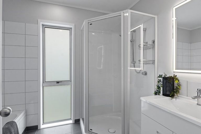 Photo of property in 7b Glenvar Road, Torbay, Auckland, 0630