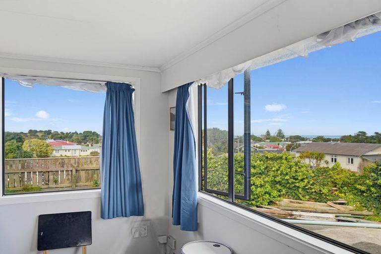 Photo of property in 43b Bamber Street, Castlecliff, Whanganui, 4501