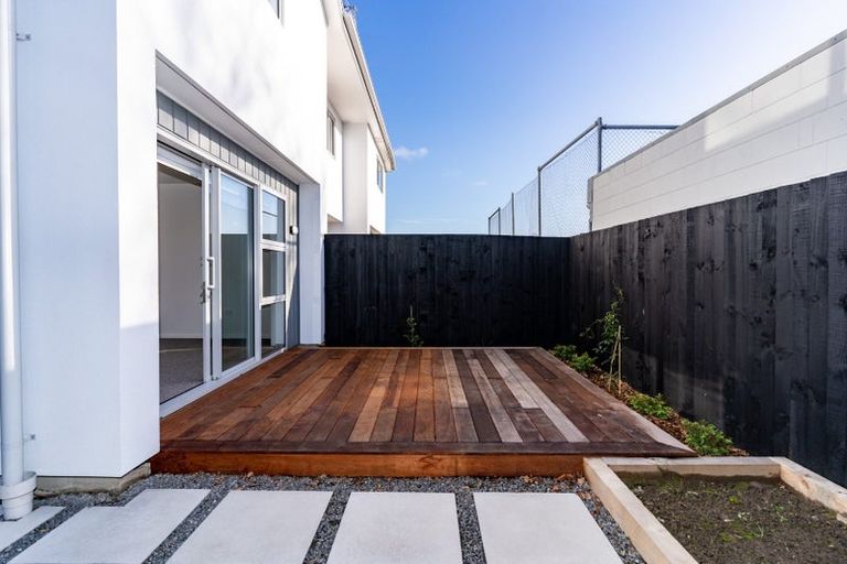 Photo of property in 7/51 Hills Road, Edgeware, Christchurch, 8013