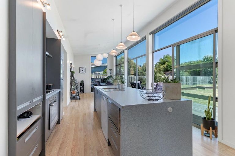 Photo of property in 10 Widgeon Place, Lake Hayes, Queenstown, 9304