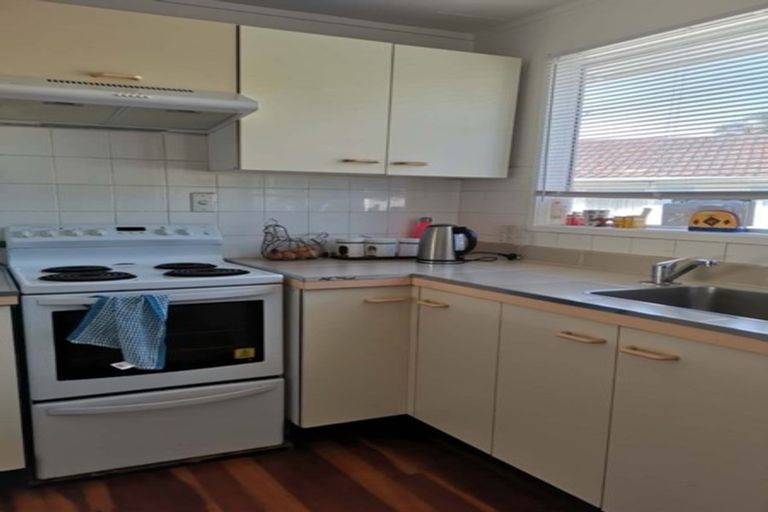 Photo of property in 26 Salamanca Road, Sunnynook, Auckland, 0620