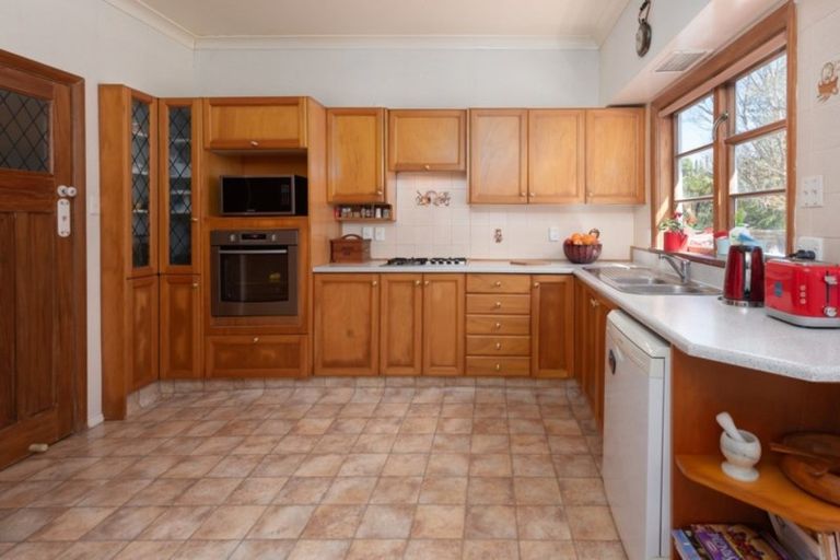 Photo of property in 52 Homewood Avenue, Karori, Wellington, 6012