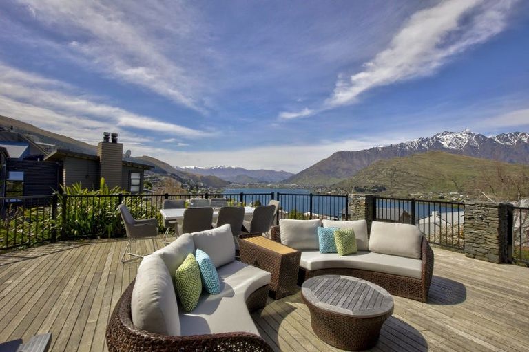 Photo of property in 75 Hensman Road, Queenstown, 9300
