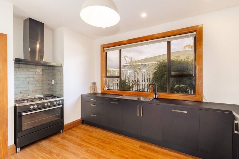 Photo of property in 66 Saint Martins Road, Saint Martins, Christchurch, 8022