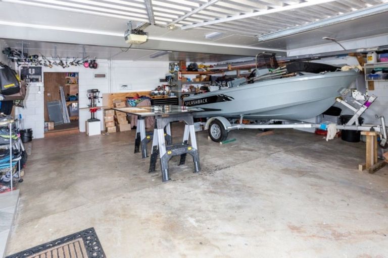 Photo of property in 111 Brunton Crescent, Thames, 3500