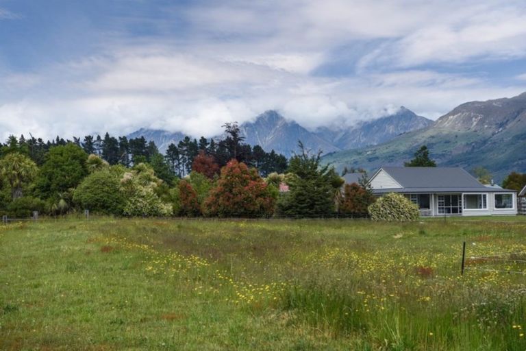 Photo of property in 2 Invincible Drive, Glenorchy, 9372