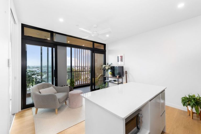 Photo of property in Frank Sargeson Apts, 308/80 Anzac Street, Takapuna, Auckland, 0622