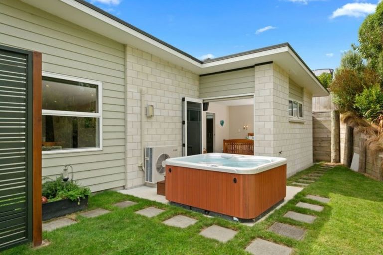 Photo of property in 6 Danny Place, Pyes Pa, Tauranga, 3112