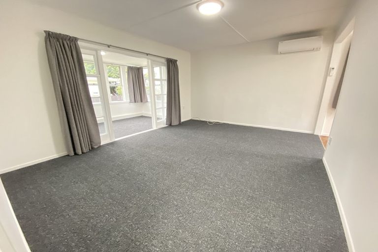 Photo of property in 150 Hepburn Road, Glendene, Auckland, 0602