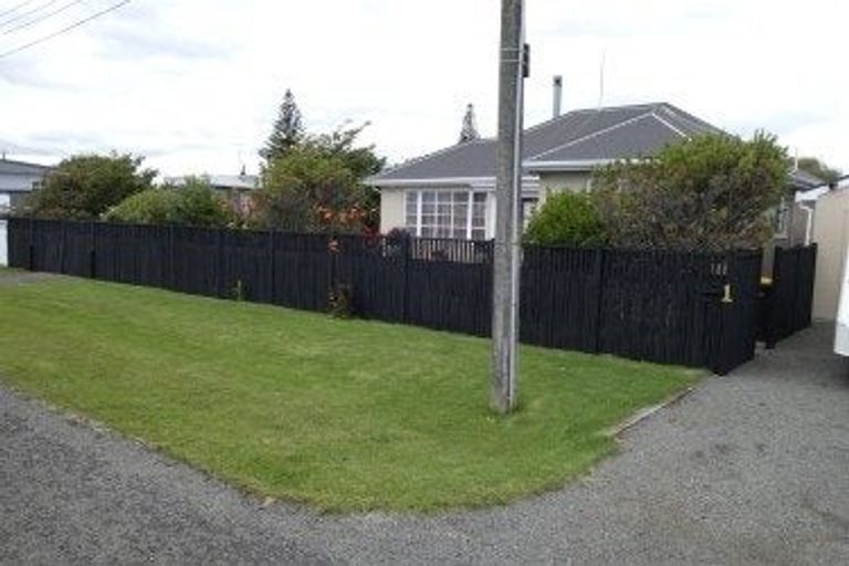 Photo of property in 1 Huia Street, Foxton Beach, Foxton, 4815